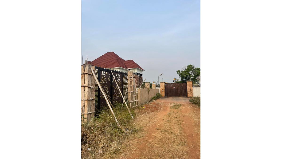 2 bed flat to let, Crown Lodge, Elystan Street - African Land