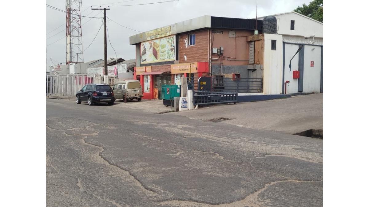 2 bed flat to let, Crown Lodge, Elystan Street - African Land