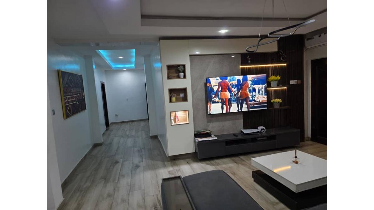 2 bed flat to let, Crown Lodge, Elystan Street - African Land