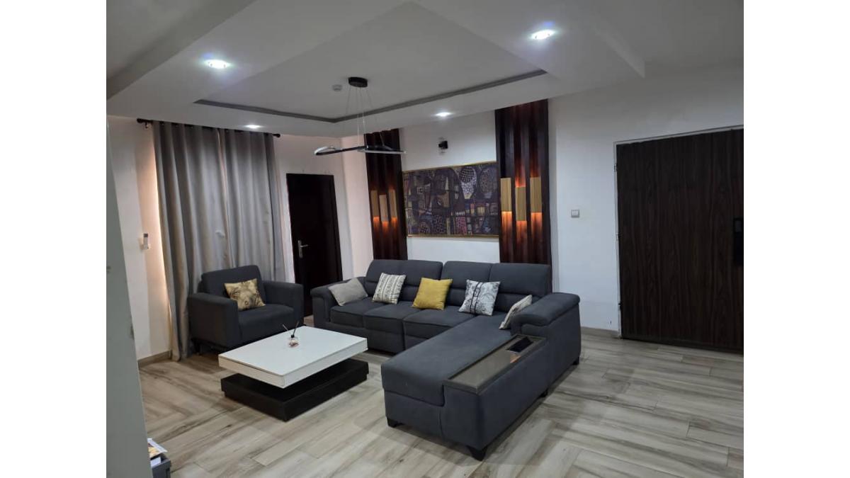 2 bed flat to let, Crown Lodge, Elystan Street - African Land