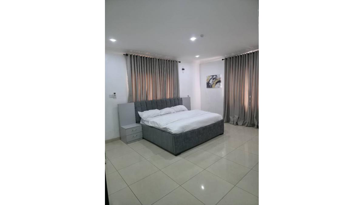 2 bed flat to let, Crown Lodge, Elystan Street - African Land