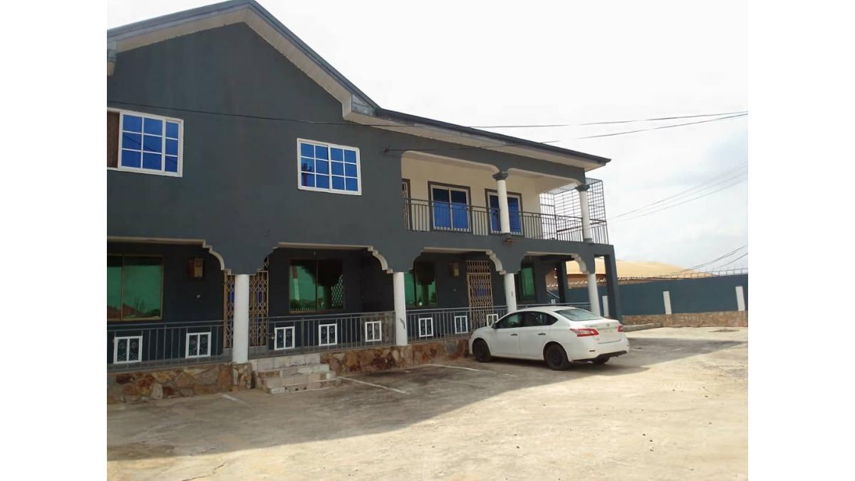 2 bed flat to let, Crown Lodge, Elystan Street - African Land