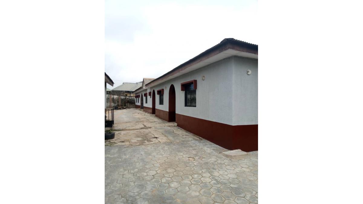 2 bed flat to let, Crown Lodge, Elystan Street - African Land