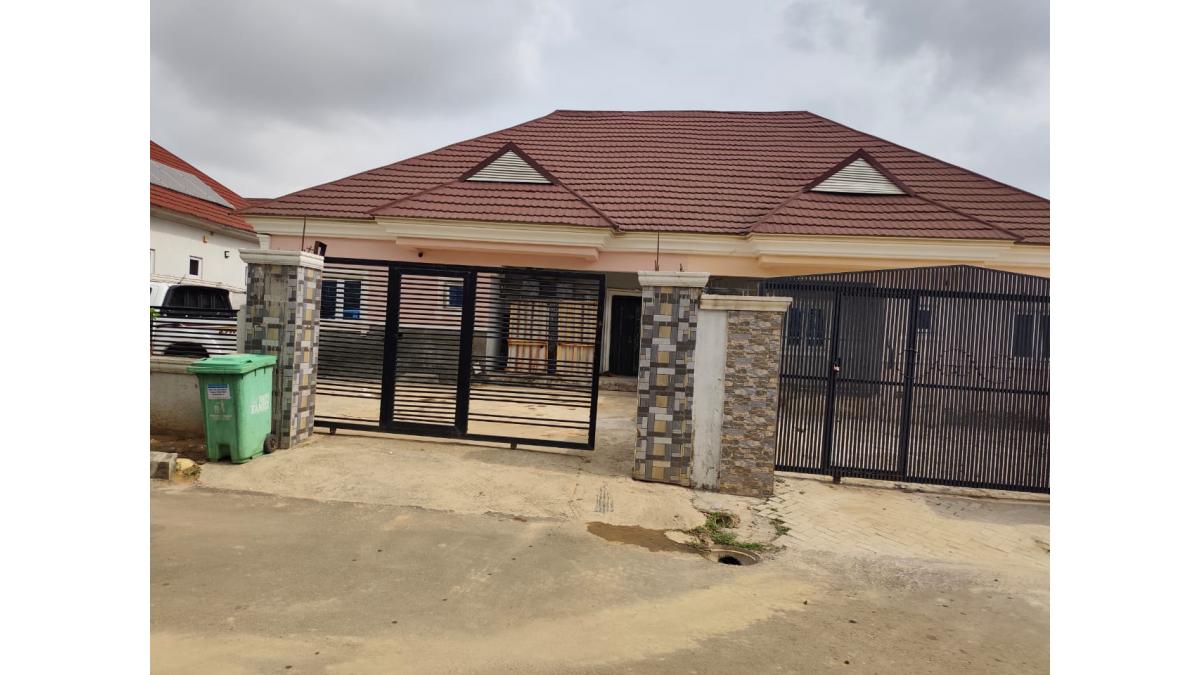 2 bed flat to let, Crown Lodge, Elystan Street - African Land