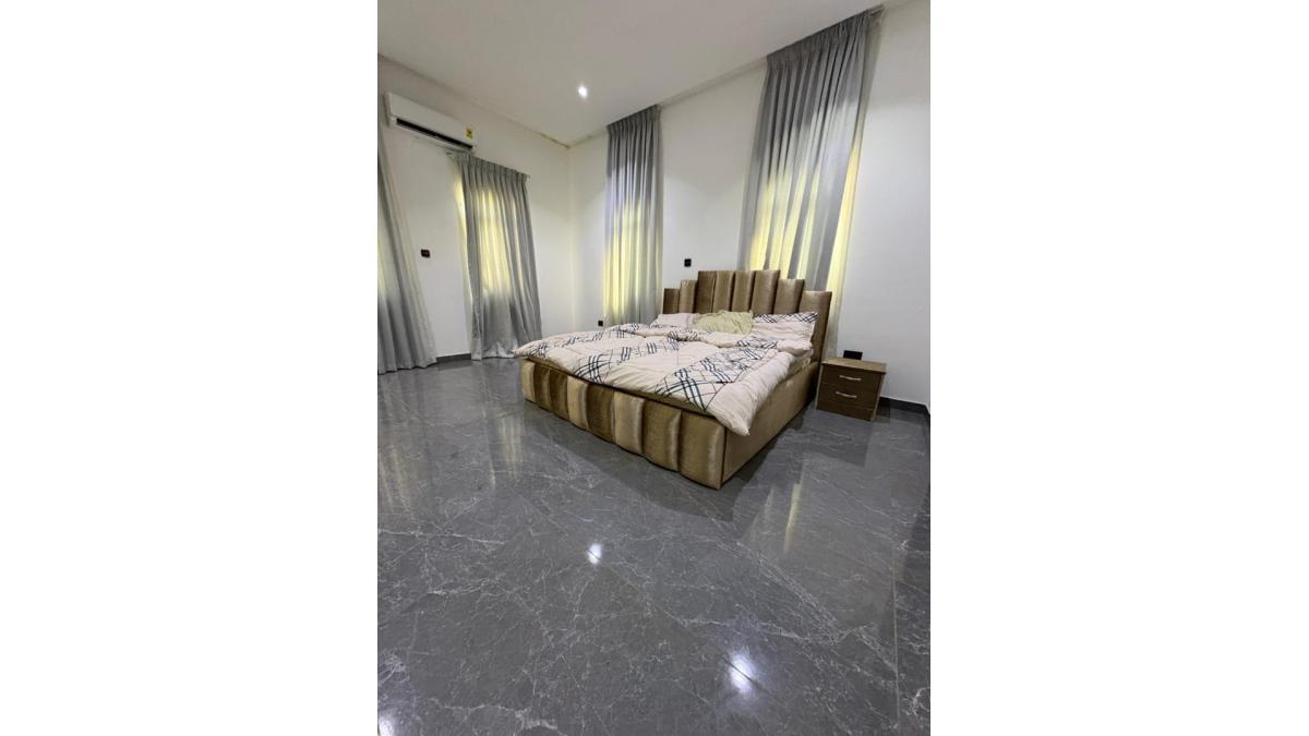 2 bed flat to let, Crown Lodge, Elystan Street - African Land