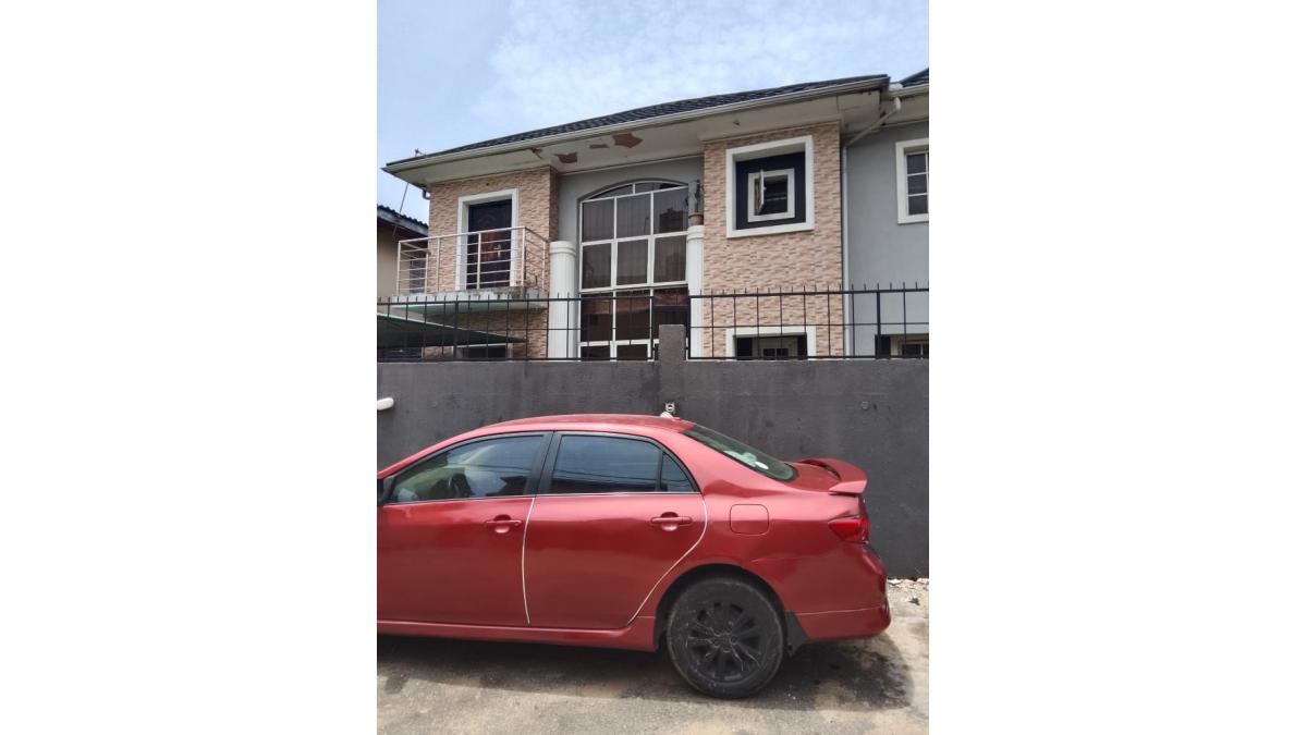 2 bed flat to let, Crown Lodge, Elystan Street - African Land