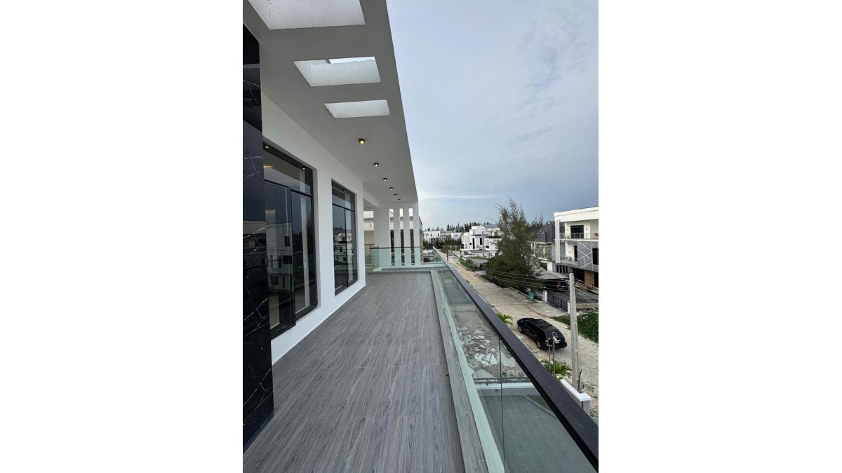 2 bed flat to let, Crown Lodge, Elystan Street - African Land