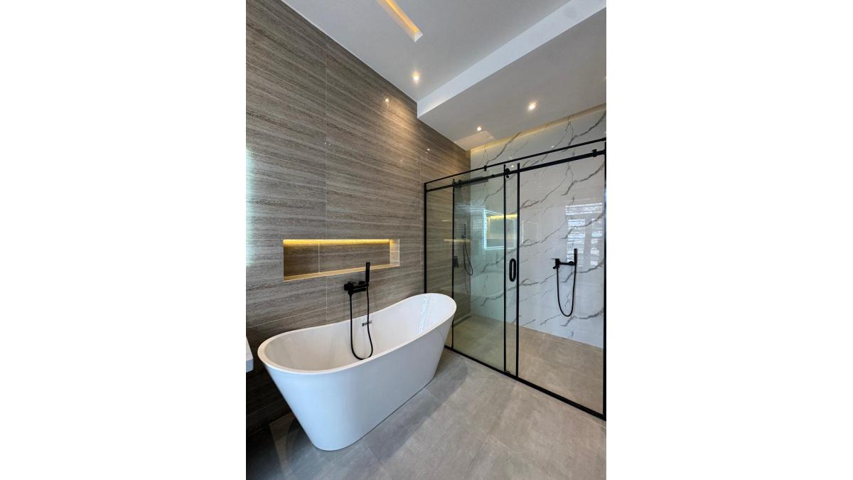 2 bed flat to let, Crown Lodge, Elystan Street - African Land