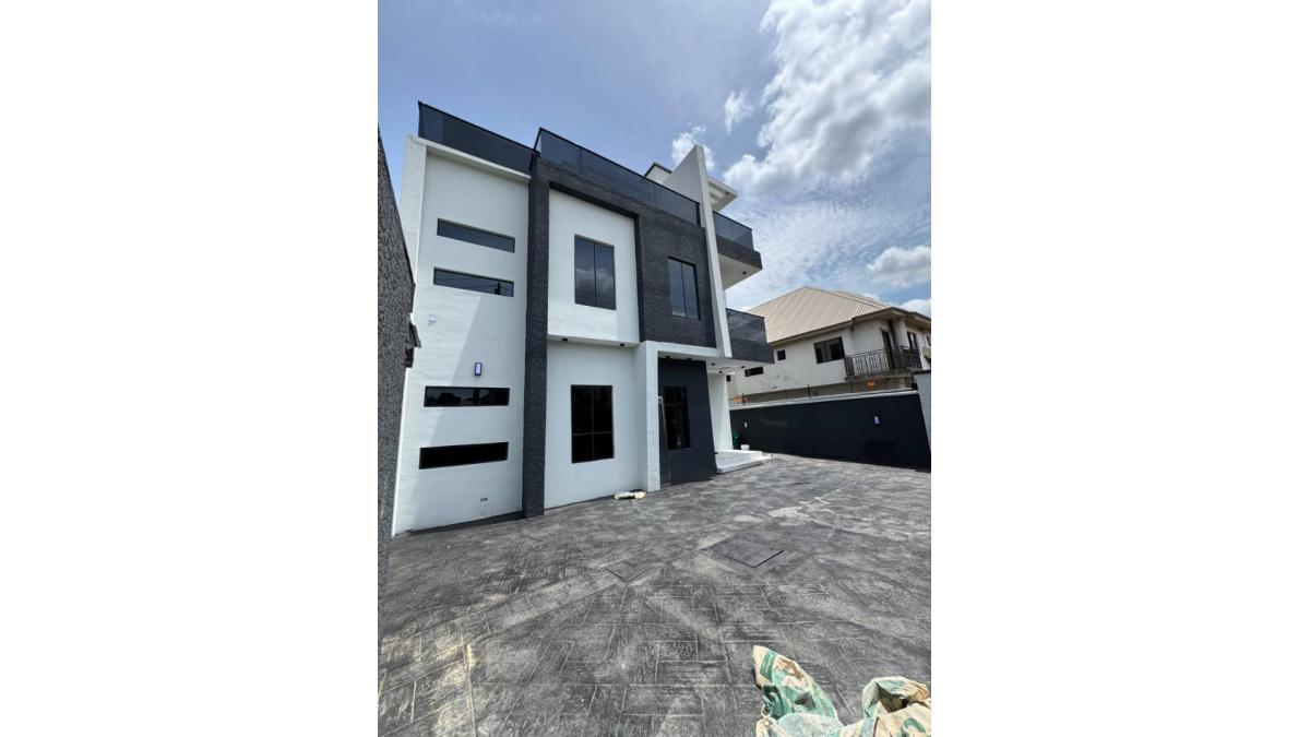 Luxury 5-Bedroom Detached Duplex with BQ, Cinema & Study in Omole Phase 1