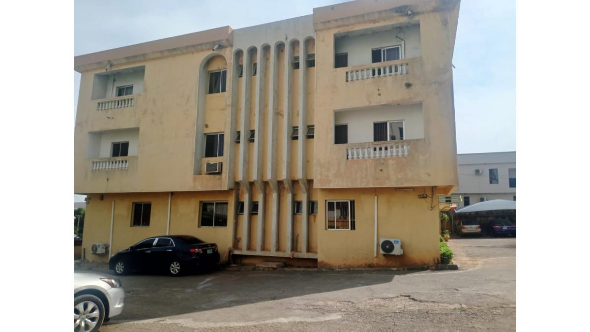 2 bed flat to let, Crown Lodge, Elystan Street - African Land
