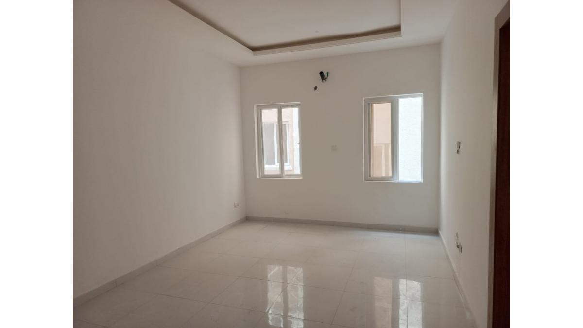 2 bed flat to let, Crown Lodge, Elystan Street - African Land