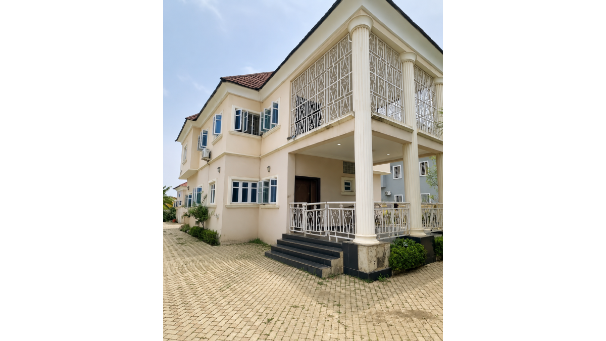 2 bed flat to let, Crown Lodge, Elystan Street - African Land