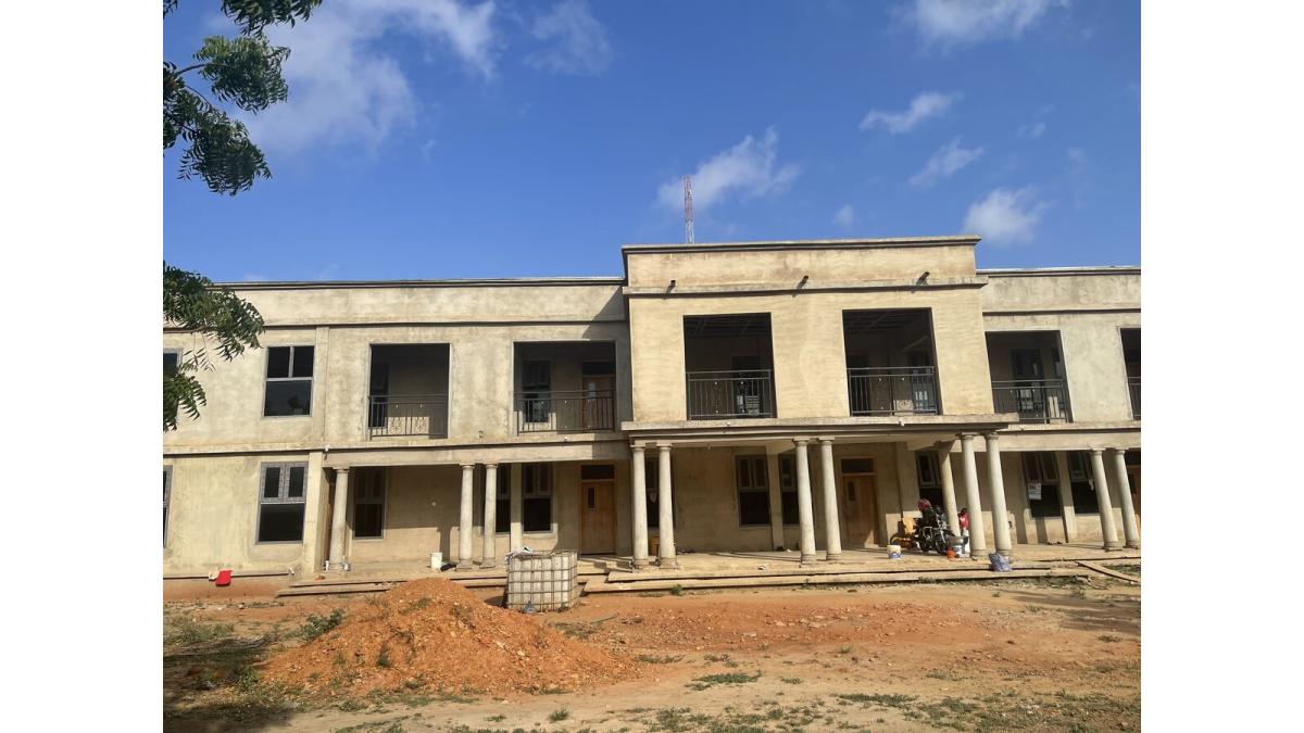 2 bed flat to let, Crown Lodge, Elystan Street - African Land