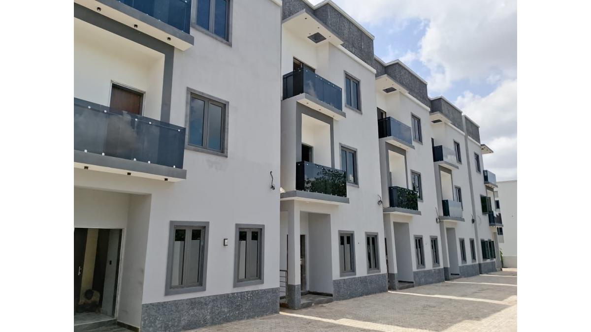 2 bed flat to let, Crown Lodge, Elystan Street - African Land
