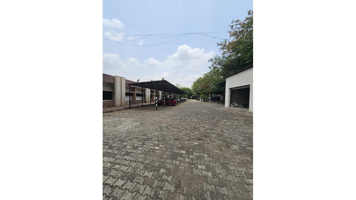 2 bed flat to let, Crown Lodge, Elystan Street - African Land