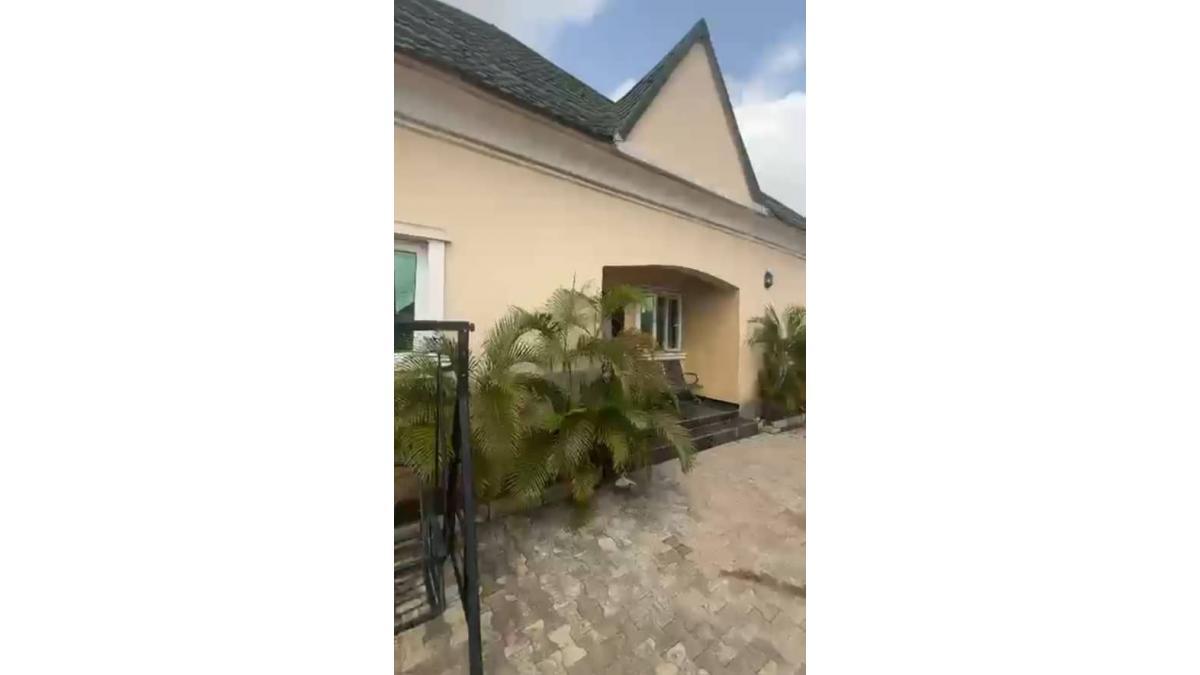 Distress Sale – Solid 3-Bedroom Standalone House with Extra Space in Apo Resettlement, Abuja