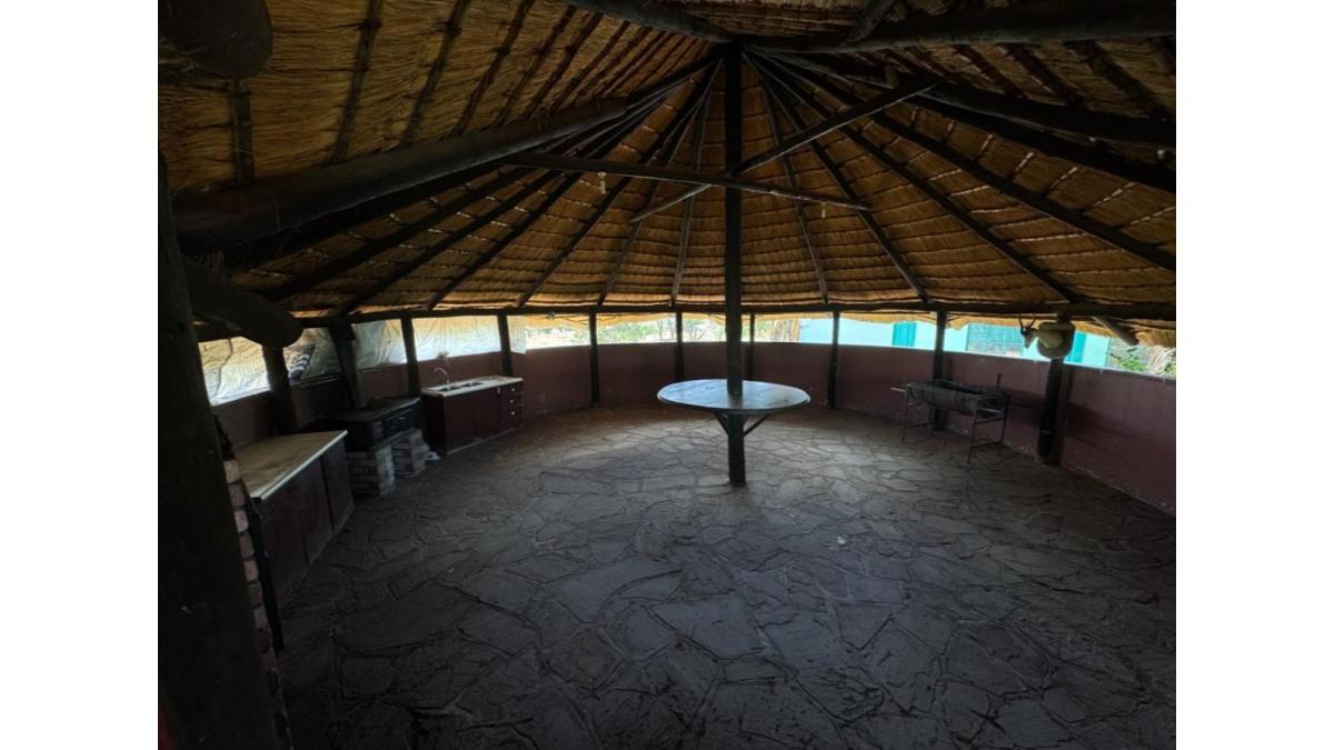 2 bed flat to let, Crown Lodge, Elystan Street - African Land