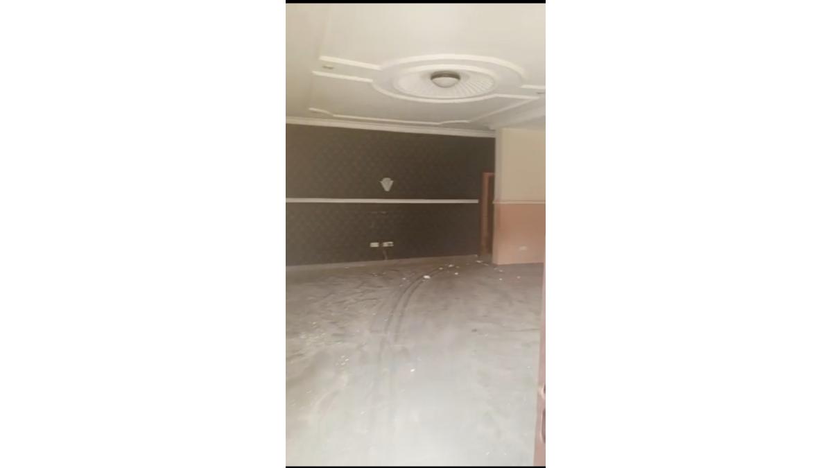 2 bed flat to let, Crown Lodge, Elystan Street - African Land