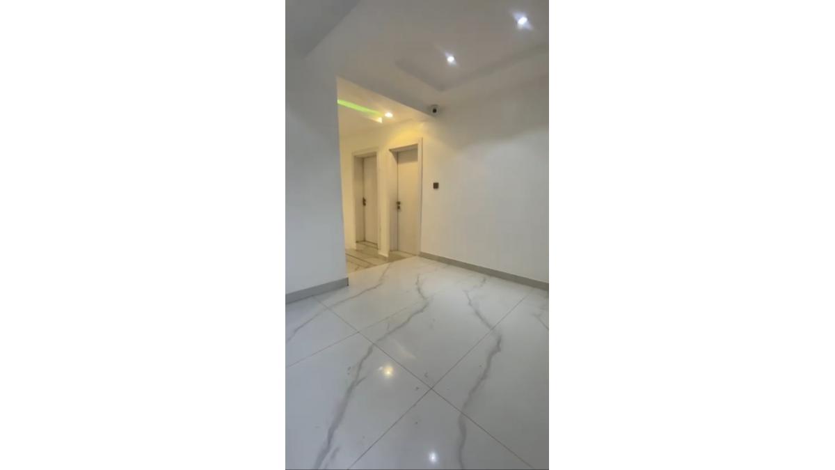 2 bed flat to let, Crown Lodge, Elystan Street - African Land