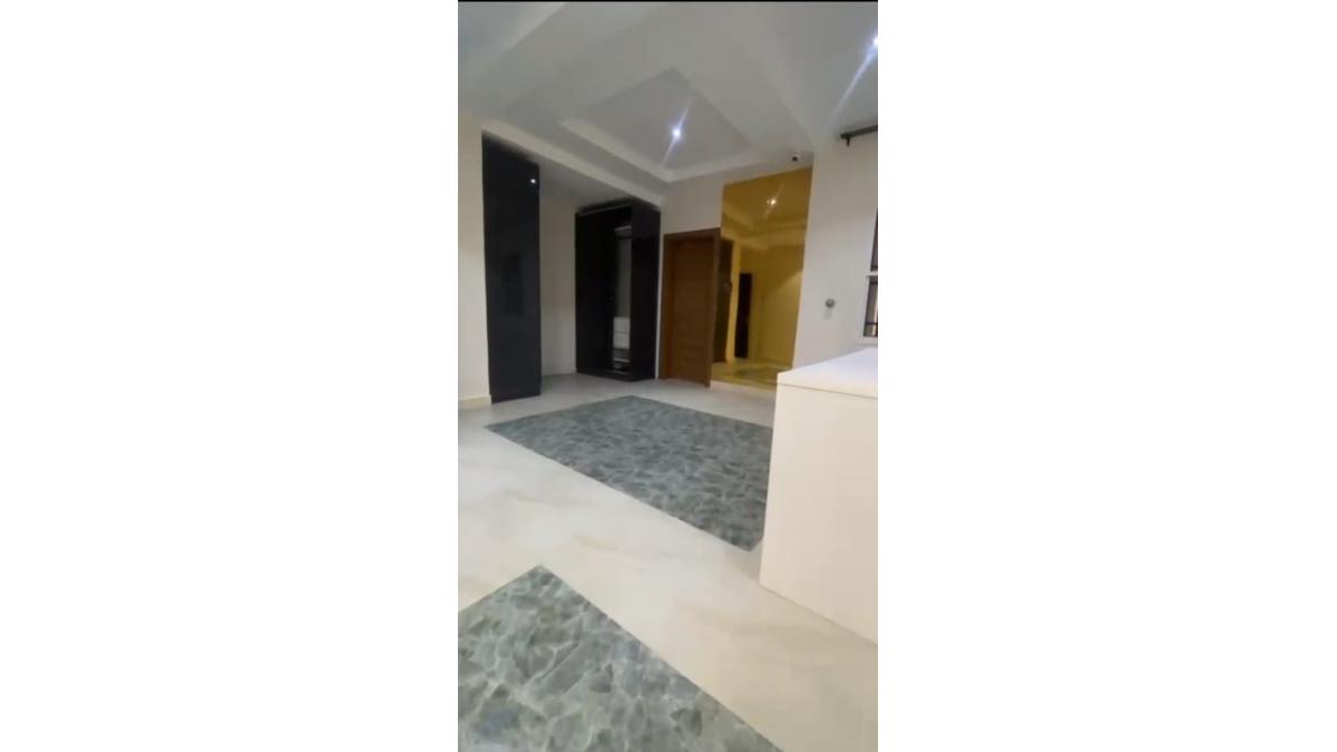 2 bed flat to let, Crown Lodge, Elystan Street - African Land