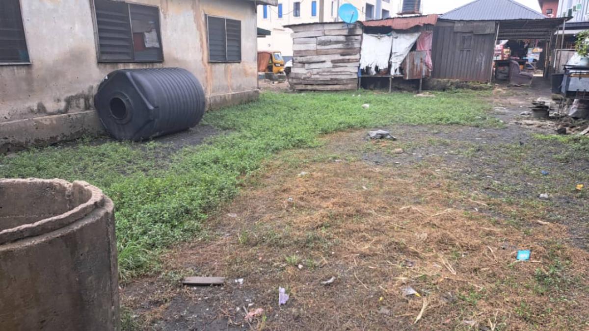 Prime 1,000sqm Redevelopment Land with Demolishable Structures for Sale in Aguda, Surulere, Lagos