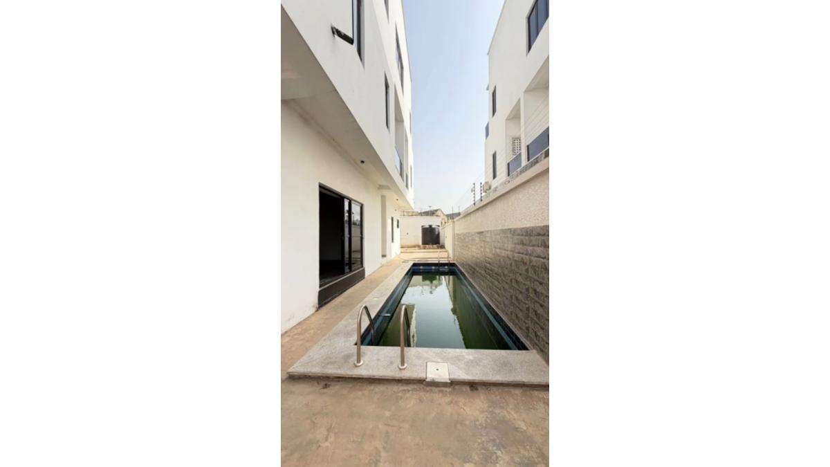 2 bed flat to let, Crown Lodge, Elystan Street - African Land