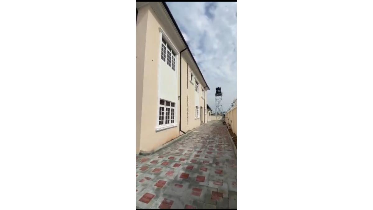 2 bed flat to let, Crown Lodge, Elystan Street - African Land