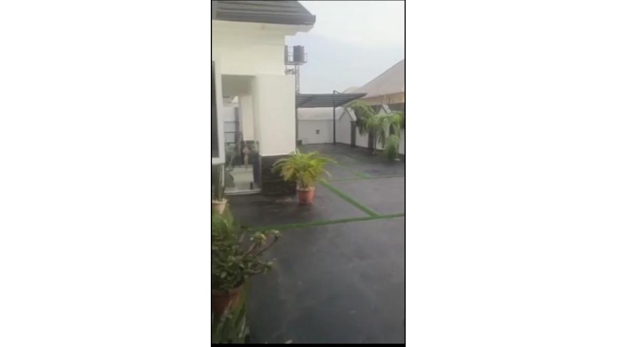 2 bed flat to let, Crown Lodge, Elystan Street - African Land