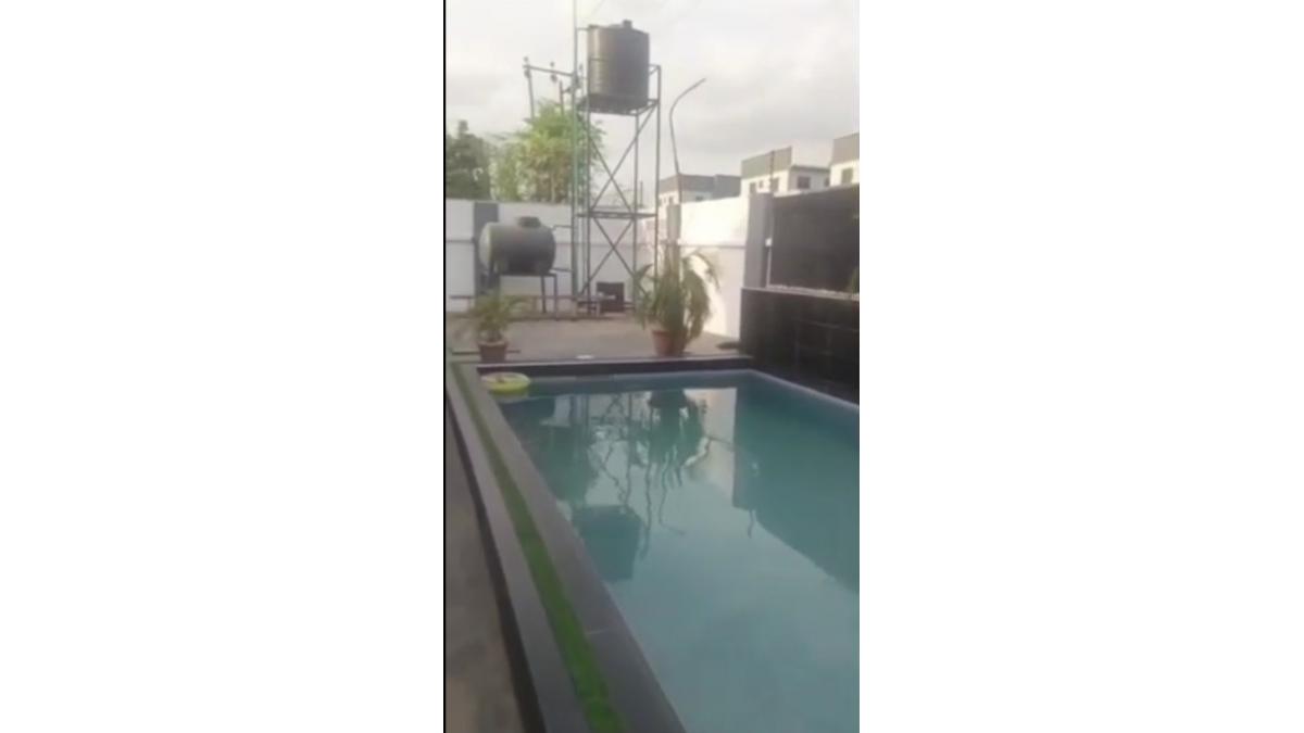 2 bed flat to let, Crown Lodge, Elystan Street - African Land
