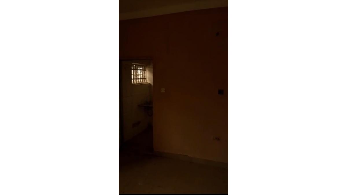 2 bed flat to let, Crown Lodge, Elystan Street - African Land