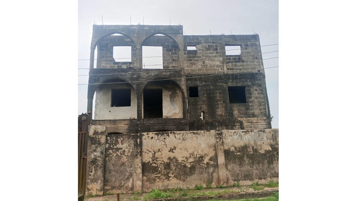 Distress Sale: 6 Uncompleted 3-Bedroom Flats in Abesan Estate, Ipaja