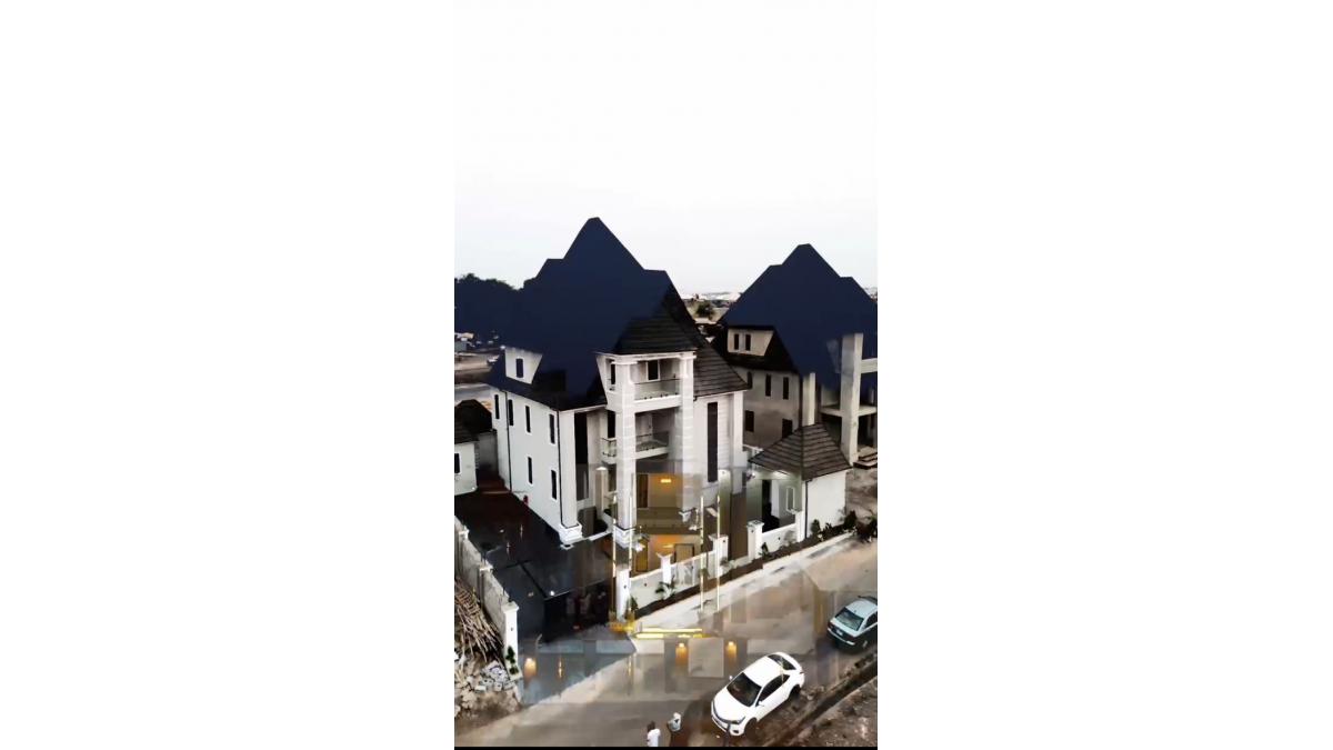 2 bed flat to let, Crown Lodge, Elystan Street - African Land