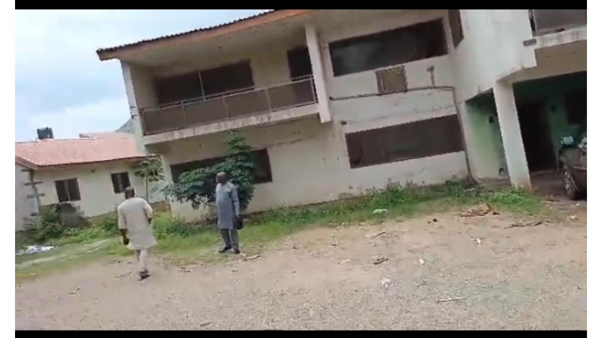 2 bed flat to let, Crown Lodge, Elystan Street - African Land